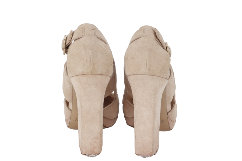 BALLY HEELS LIGHT NUDE SUEDE SIZE 34.5