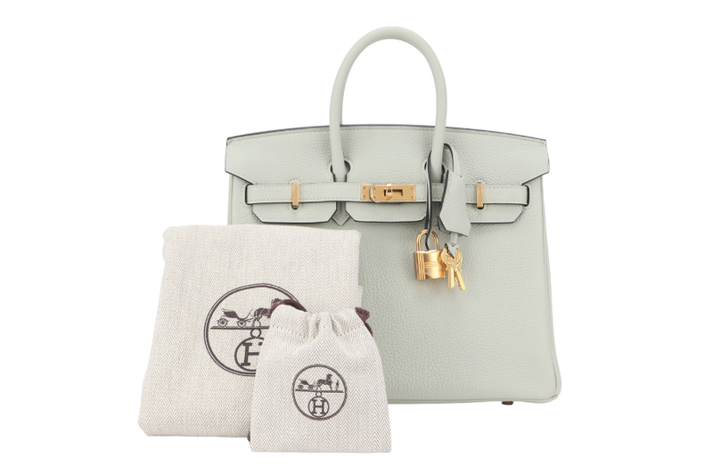 HERMES BIRKIN 25 GRIS NEVE TOGO GOLD HARDWARE STAMP B (YEAR 2023) WITH KEYS, LOCK, RAINCOAT AND DUST COVER