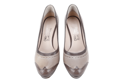 SALVATORE FERRAGAMO SHOES SIZE 7.5