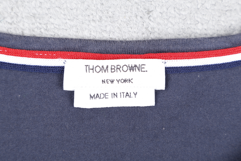 THOM BROWNE SIZE 0 NAVY BLUE T SHIRT