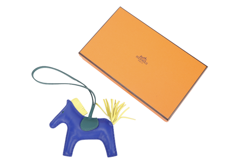HERMES GRIGRI RODEO MM BLEU ELECTRIC MILO LAMBSKIN LEATHER WITH BOX