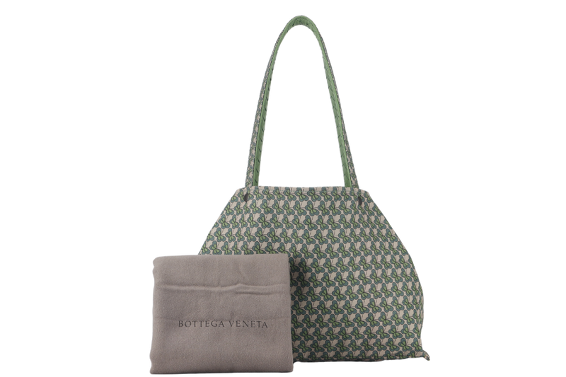 BOTTEGA VENETA REVERSIBLE TOTE (547380) ALOEMINT GREEN LEATHER WITH BUTTERFLY PATTERN WITH DUST COVER