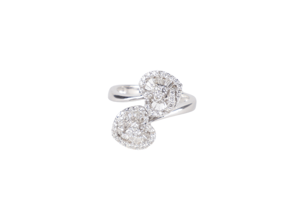 RING 750WG WITH DIAMOND 4.1GM