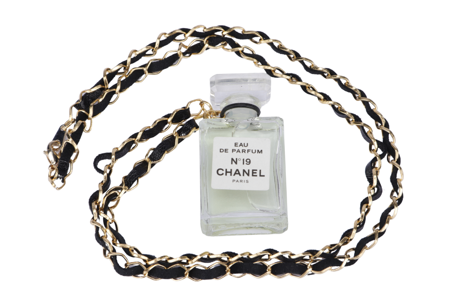 た*く様 CHANEL N°19 Eau de Parfum チェーン付き N°19 Eau De Parfum Spray (EDP) - 3.4 FL. OZ. | CHANEL
