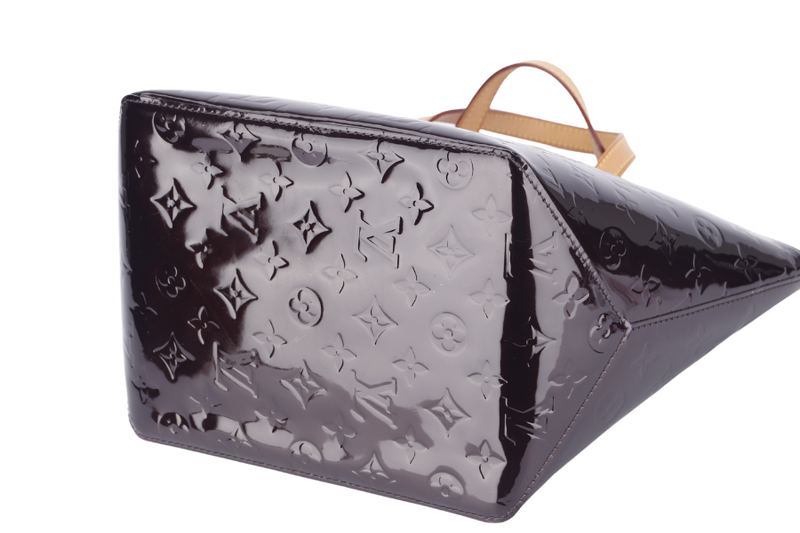 LOUIS VUITTON BELLEVUE TOTE BAG (FL0110), PM SIZE, AMARANTE MONOGRAM VERNIS, WITH DUST COVER