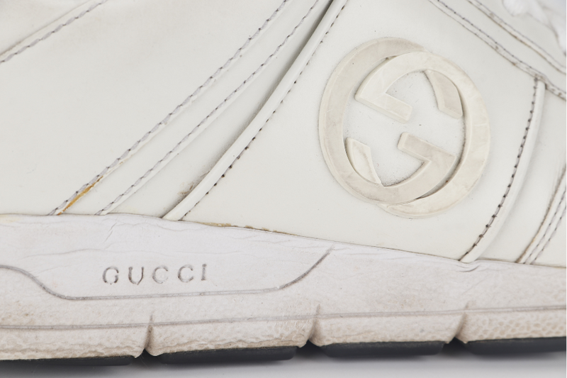 GUCCI WHITE LOW TOP SNEAKERS 8.5