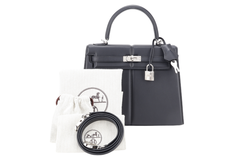 HERMES KELLY 25 PADDED SELLIER STAMP Z (YEAR 2021) BLACK SWIFT LEATHER SILVER HARDWARE WITH STRAP, KEYS, LOCK AND DUST COVER