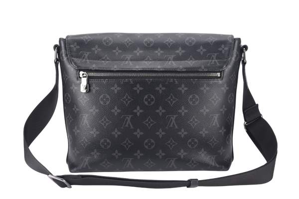 LOUIS VUITTON DISTRICT MESSENGER MM (M45271) MONOGRAM ECLIPSE SILVER HARDWARE NO DUST COVER