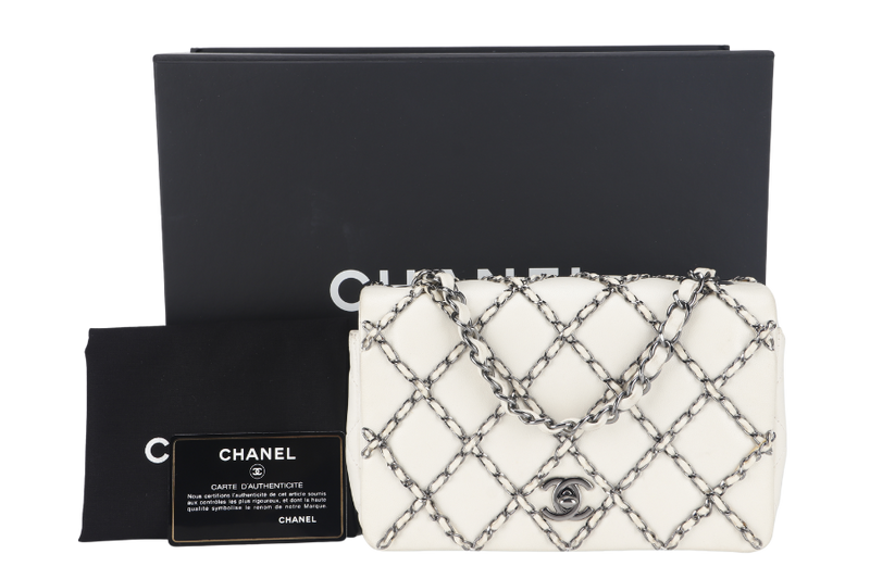 CHANEL QUILTING ENCHAINED FLAP BAG (1968xxxx) WHITE LAMBSKIN LEATHER SILVER HARDWARE WITH CARD, DUST COVER AND BOX