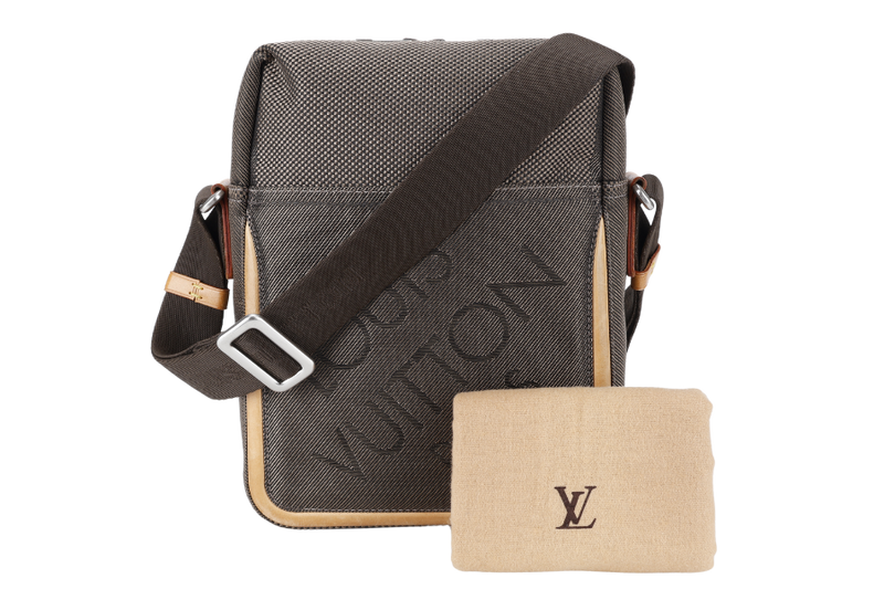 LOUIS VUITTON M93224 CITADIN DAMIER GEANT MESSENGER BAG NO DUST COVER