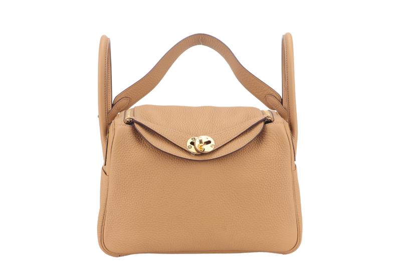 HERMES LINDY 26 BISCUIT CLEMENCE LEATHER GOLD HARDWARE STAMP B (YEAR 2023) WITH DUST COVER