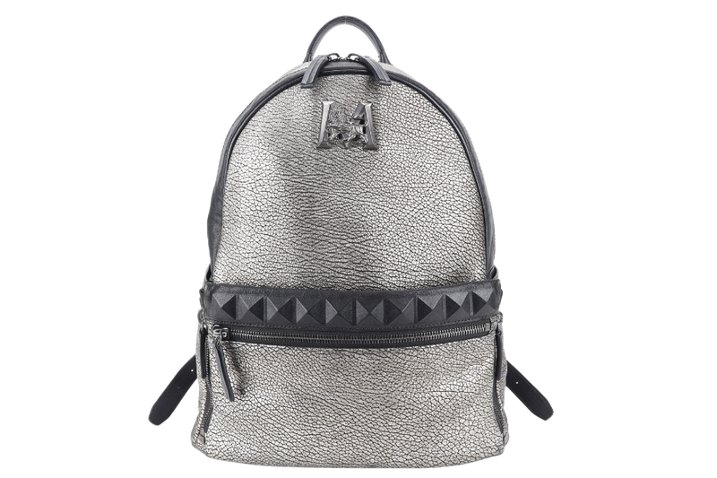MCM METALLIC CRACKED LEATHER BACKPACK WITH STRAPS, CARD NO DUST COVER