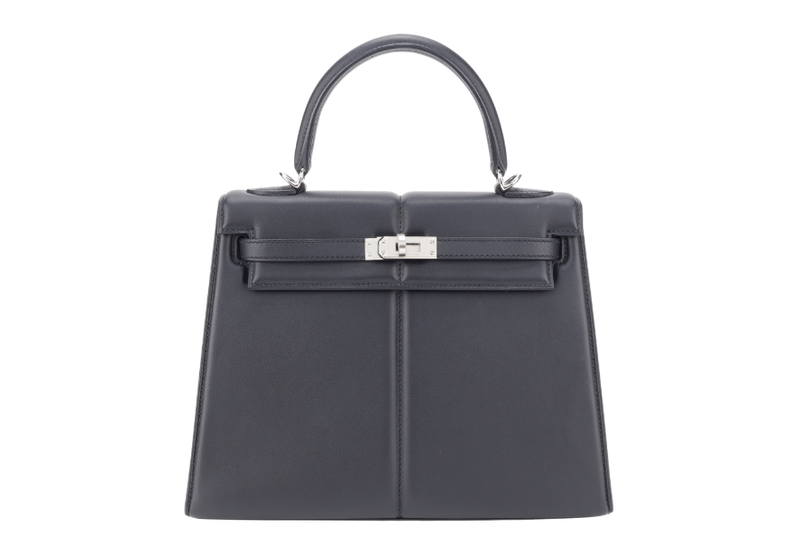 HERMES KELLY 25 PADDED SELLIER STAMP Z (YEAR 2021) BLACK SWIFT LEATHER SILVER HARDWARE WITH STRAP, KEYS, LOCK AND DUST COVER