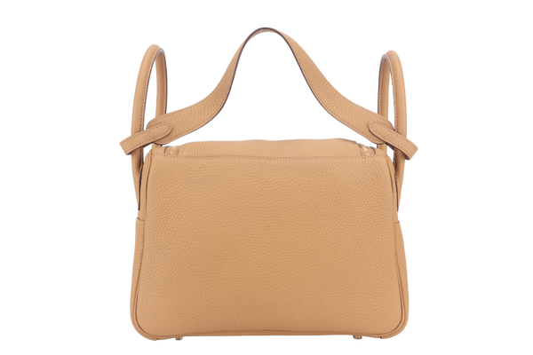 HERMES LINDY 26 BISCUIT CLEMENCE LEATHER GOLD HARDWARE STAMP B (YEAR 2023) WITH DUST COVER