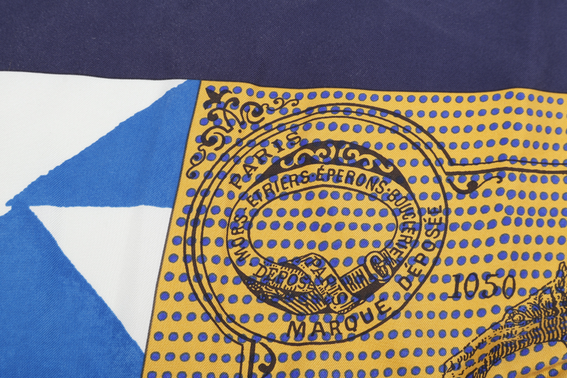 HERMES SILK SCARF 88X88CM ABSTRACT PATTERN WITH BOX