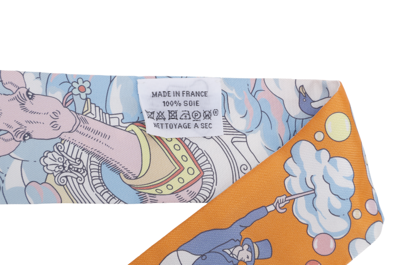 HERMES ORANGE SUR MON NUAGE SILK TWILLY
