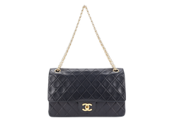 CHANEL VINTAGE BLACK LAMBSKIN JERSEY CHAIN NO CARD WITH DUST COVER