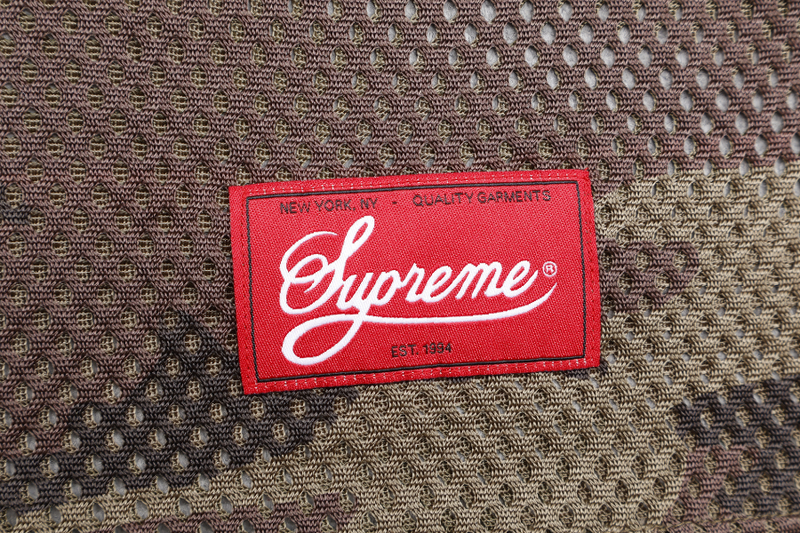 SUPREME MESH BASEBALL TOP CAMO GREEN