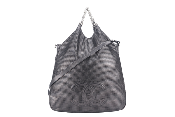 CHANEL RODEO DRIVE (1213xxxx) BLACK PERFORATED LEATHER SILVER HARDWARE WITH CARD AND DUST COVER