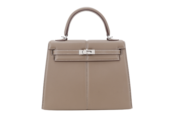 HERMES KELLY 25 PADDED SELLIER STAMP U (YEAR 2022) ETOUPE SWIFT LEATHER SILVER HARDWARE WITH STRAP, KEYS, LOCK AND DUST COVER