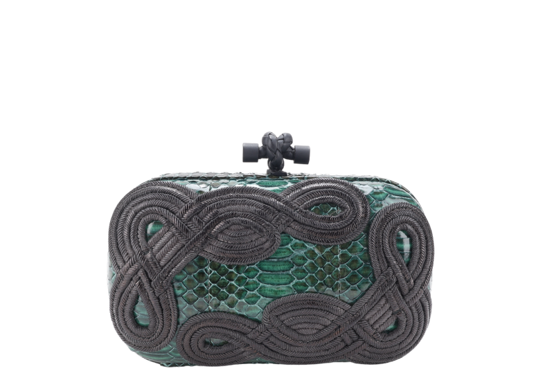 BOTTEGA VENETA PASSAMANERIA EMERALD SNAKESKIN WOVEN KNOT SUEDE LEATHER INTERIOR CLUTCH WITH DUST COVER
