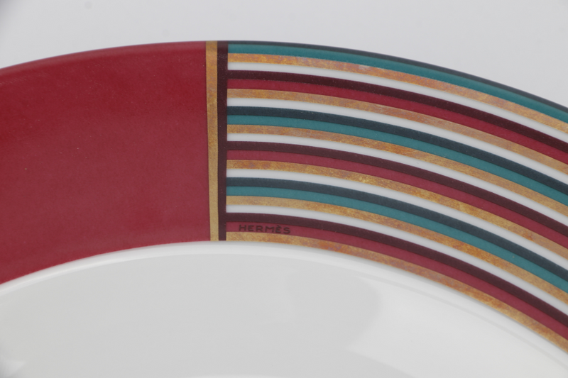 HERMES ATTELAGE OVAL PLATE RED & GREEN NO BOX