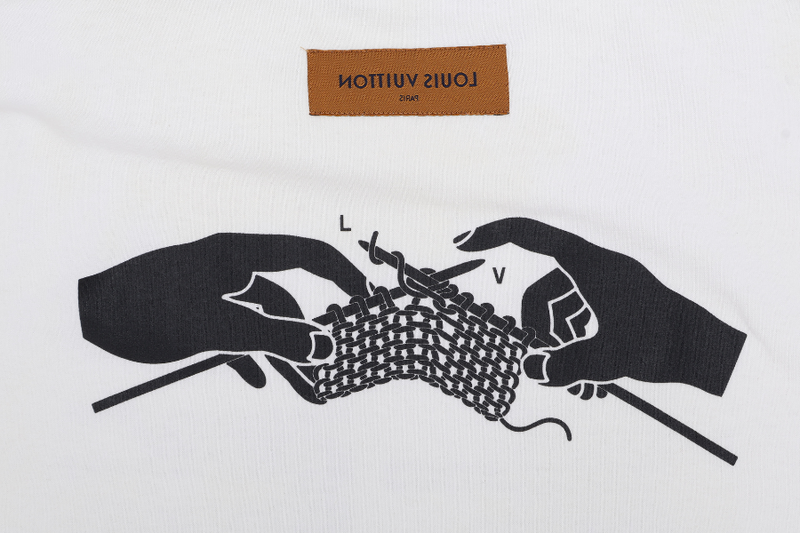 LOUIS VUITTON WHITE CABLE PATTERN TEE SHIRT M SIZE