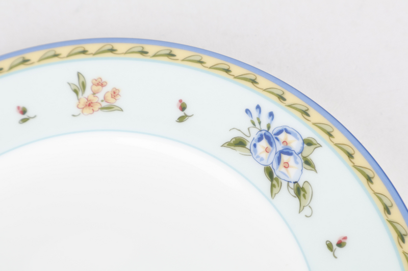 TIFFANY MORNING GLORY PORCELAIN ROUND PLATE NO BOX