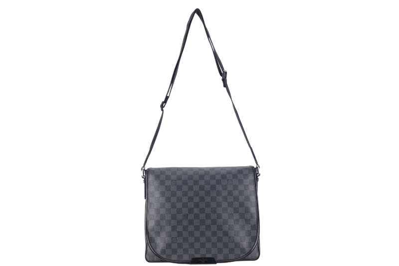 LOUIS VUITTON N58029 DANIEL MM DAMIER GRAPHITE CANVAS SILVER HARDWARE NO DUST COVER