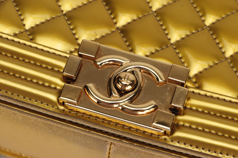 CHANEL LE BOY MEDIUM METALLIC PATENT GOLD CALFSKIN (1944xxxx) WITH DUST COVER, CARD AND BOX