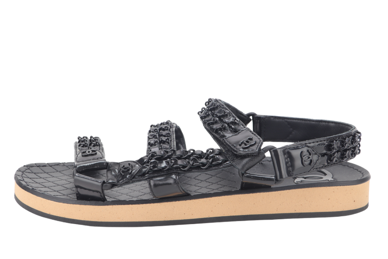 CHANEL DAO SANDALS EU SIZE 38 WITH DUST COVER AND BOX