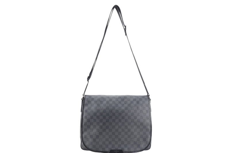 LOUIS VUITTON N58033 DANIEL MESSENGER BAG GM DAMIER GRAPHITE CANVAS SILVER HARDWARE NO DUST COVER