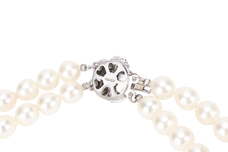 SILVER PEARL NECKLACE WITH CERTIFICATE AND BOX