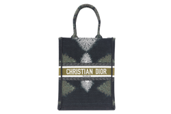 CHRISTIAN DIOR TIE VERTICAL BOOK TOTE (50-MA-0260) BLACK, GREEN & WHITE  CANVAS WITH CARD, DUST COVER AND BOX