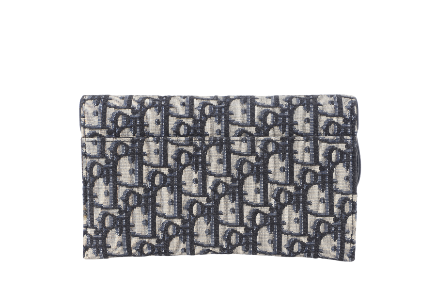 Untitleddesign_6_e646bf59-f43f