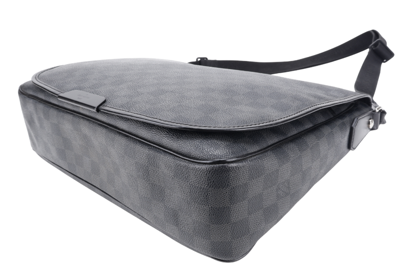 LOUIS VUITTON N58033 DANIEL MESSENGER BAG GM DAMIER GRAPHITE CANVAS SILVER HARDWARE NO DUST COVER