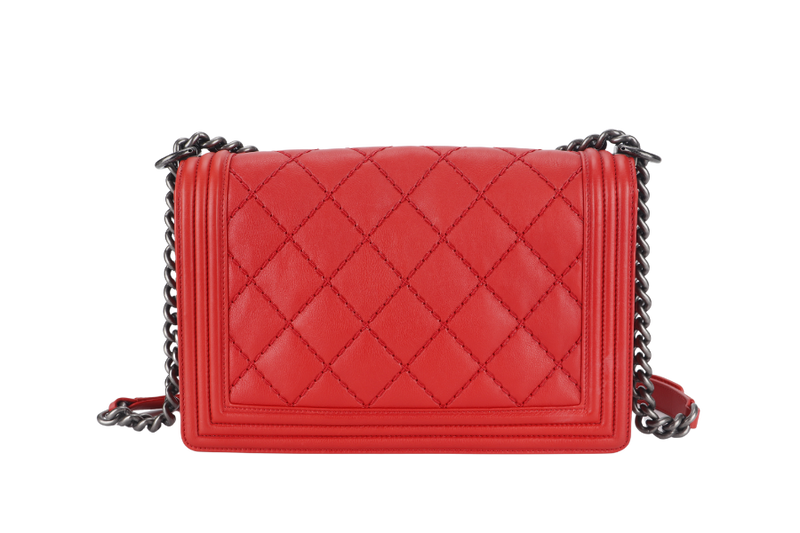 CHANEL LEBOY (1877xxxx) NEW MEDIUM RED ULTRA STITCH RUTHENIUM HARDWARE WITH CARD