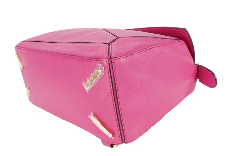 LOEWE PUZZLE EDGE FUSHIA MEDIUM CALFSKIN LEATHER GOLD HARDWARE WITH SLING AND DUST COVER