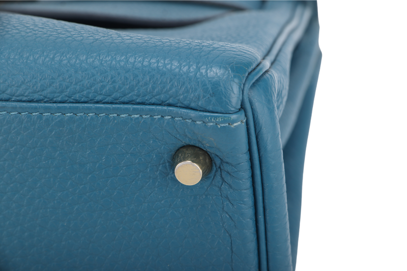HERMES KELLY 28 BLUE COLVERT TOGO GOLD HARDWARE STAMP Q (YEAR 2013) WITH KEYS, LOCK, STRAPS AND DUST COVER