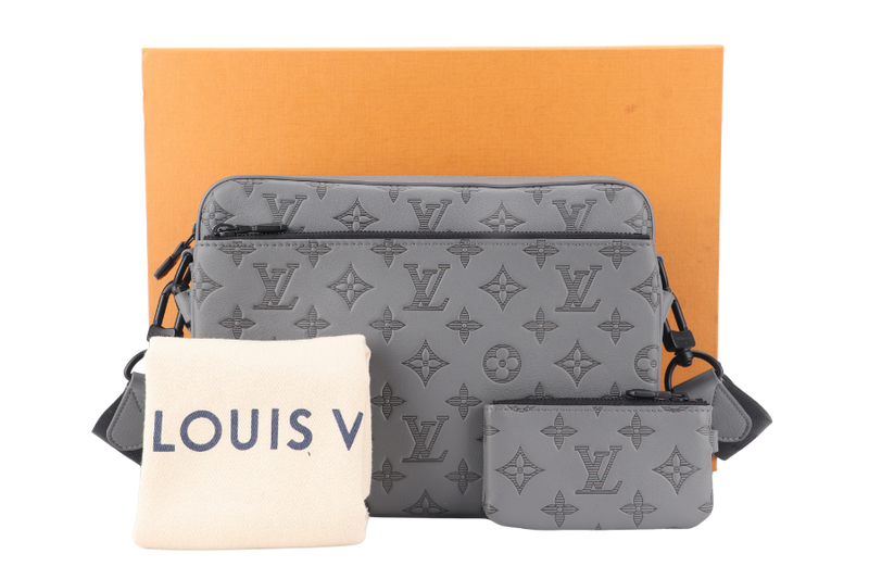 LOUIS VUITTON M46603 TRIO MESENGER BAG GREY MONOGRAM SHADOW BLACK HARDWARE WITH DUST COVER