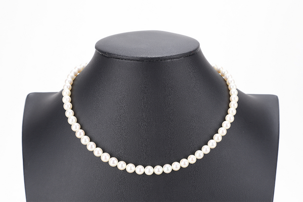 TASAKI PEARL NECKLACE 21.1G 14K WG 6.0-6.5MM 36CM WITH BOX