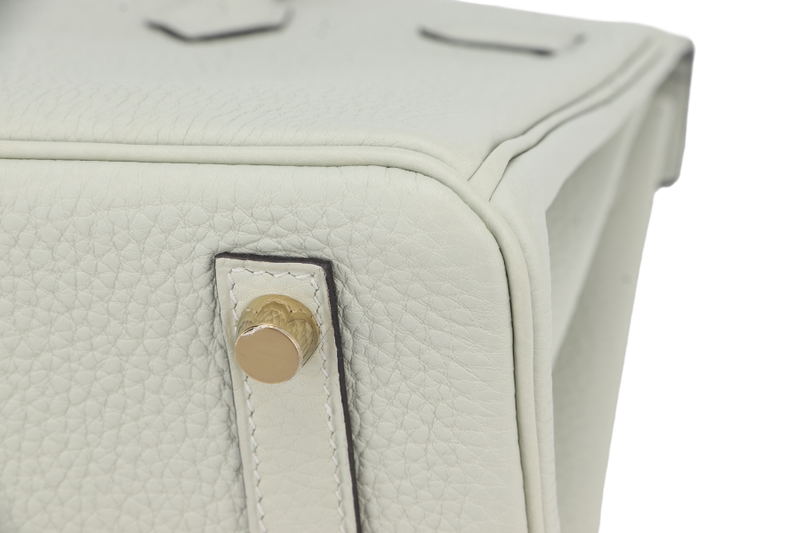 HERMES BIRKIN 25 GRIS NEVE TOGO GOLD HARDWARE STAMP B (YEAR 2023) WITH KEYS, LOCK, RAINCOAT AND DUST COVER