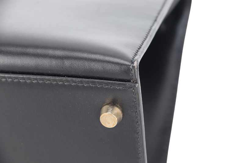 HERMES KELLY 32 SELLIER STAMP E (YEAR 2001) BLACK BOX LEATHER GOLD HARDWARE WITH KEYS, STRAPS AND DUST COVER (NO LOCK)