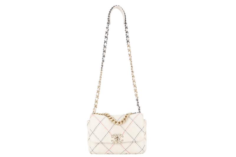 CHANEL 19 MIXED FIBER MEDIUM (3115xxxx) CREAM LAMSBKIN LEATHER GOLD HARDWARE WITH CARD AND DUST COVER