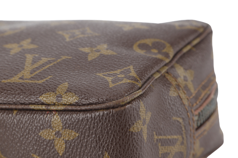 LOUIS VUITTON TROUSSE TOILETTE 18 CLUTCH MONOGRAM COATED CANVAS GOLD HARDWARE NO DUST COVER