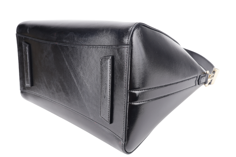 GIVENCHY ANTIGONA MEDIUM BLACK LEATHER GOLD HARDWARE WITH DUST COVER