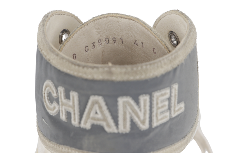 CHANEL SPORTS STREET STYLE HANDMADE LOGO SNEAKERS WHITE SIZE 41 WITH DUST COVER