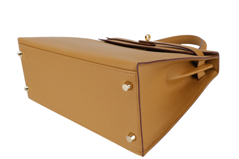 HERMES KELLY 28 SELLIER SESAME EPSOM GOLD HARDWARE STAMP Y (2020) WITH DUST COVER, LOCK, KEYS, RAINCOAT AND STRAPS