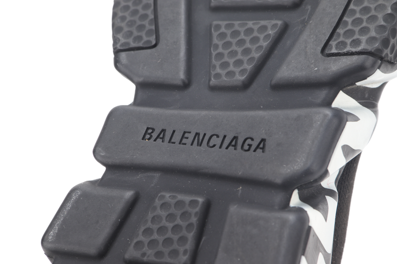 BALENCIAGA KNIT GRAFFITI SOLE SPEED LT GRAFFITI SNEAKERS IN BLACK EU SIZE 38 WITH DUST COVER NO BOX