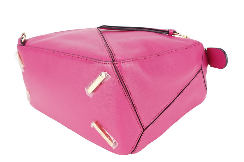 LOEWE PUZZLE EDGE FUSHIA MEDIUM CALFSKIN LEATHER GOLD HARDWARE WITH SLING AND DUST COVER